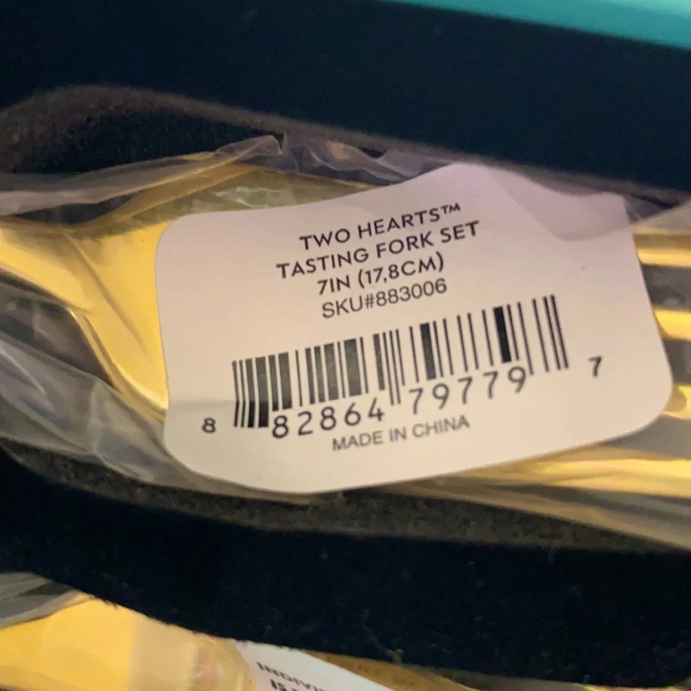 Kate Spade two hearts Wedding set cake topper & Forks set. “I DO, ME TO”
